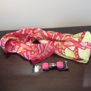 Pink & green colorful scarf and pink show laces!